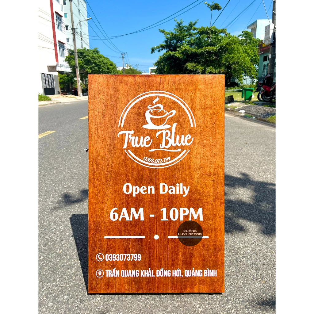 Bảng hiệu gỗ ngoài trời mẫu kệ Standee chữ A thiết kế theo yêu cầu - Xưởng LUXI decor