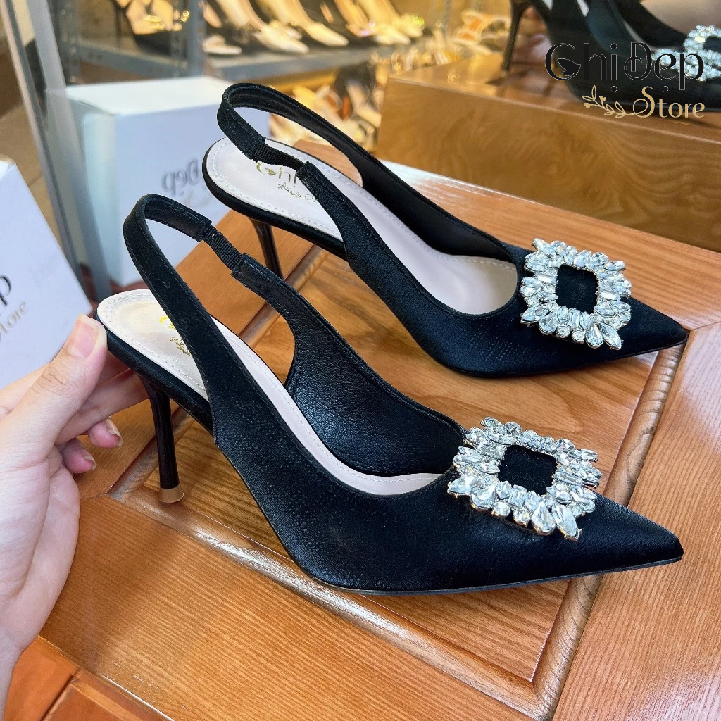 Giày Sandal Hở Gót Bít Mũi Trơn In Vân Nổi 3D Đính Đá Vuông Gót Nhọn 9cm, Sandal Nữ Cao Gót 9 Phân Mã U59