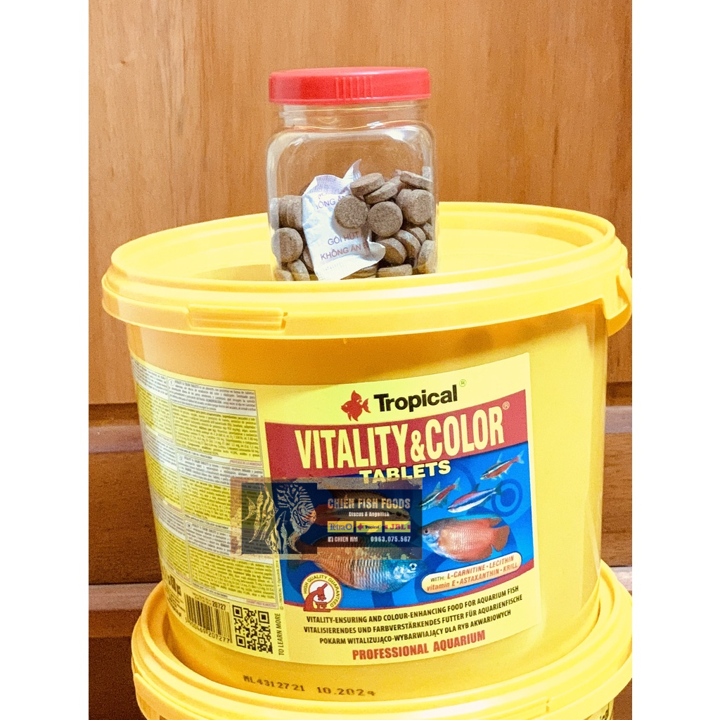Thức ăn viên dán tăng cường màu sắc cho cá Vitality & Color Tablets