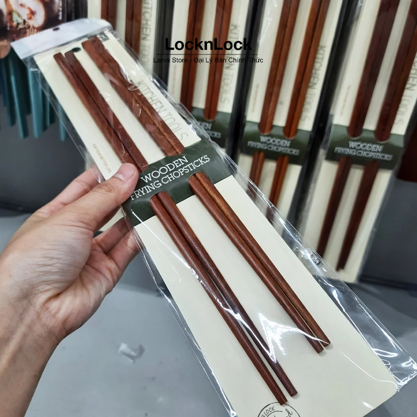 Bộ 2 Đôi Đũa Chiên - Đũa Nấu Bếp Bằng Gỗ Rose Wood Lock&Lock F00093 33cm - Larva Store