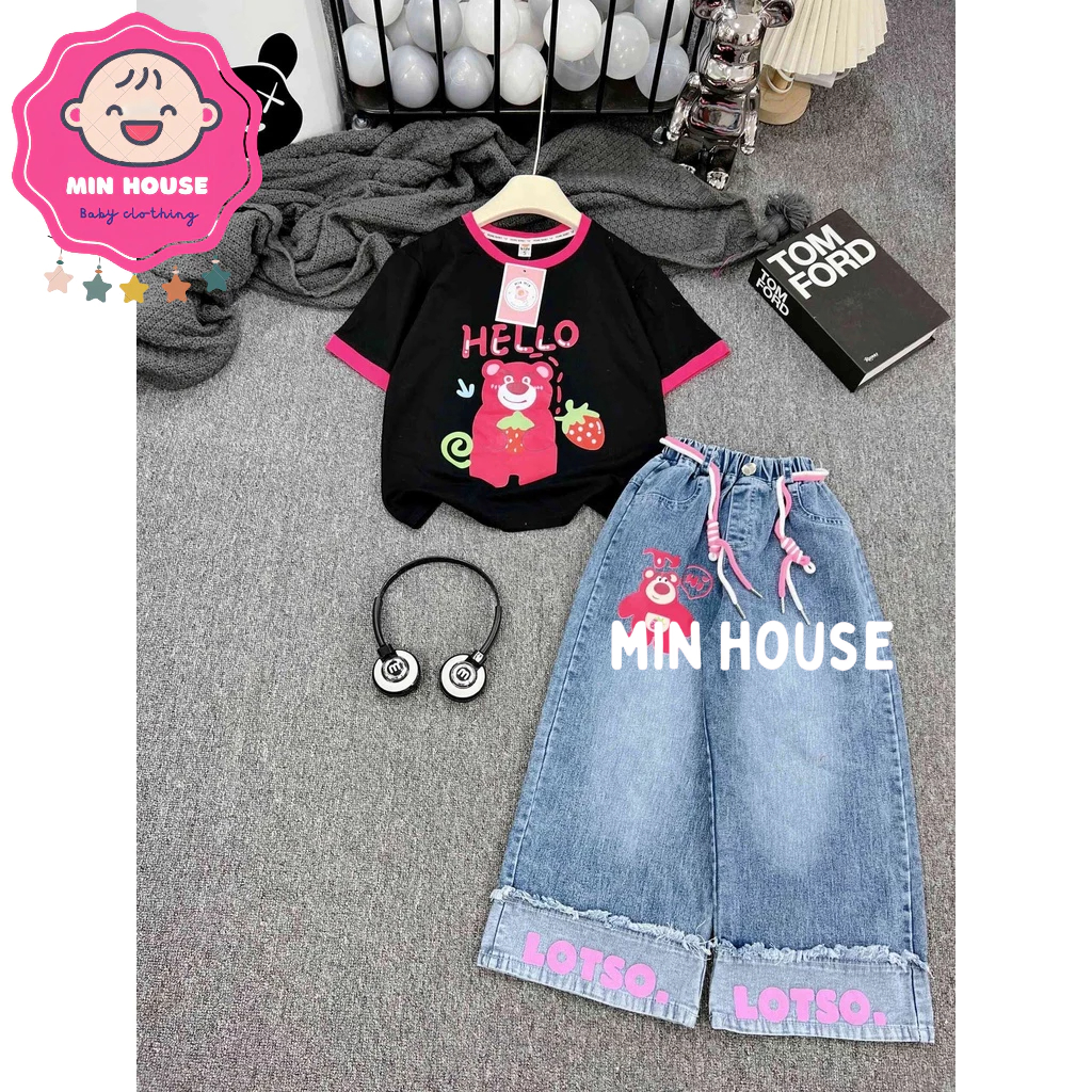 Set áo thun cotton gấu dâu phối quần jean TUA RUA cho bé gái
