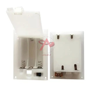 Khay Pin 3 Pin AAA Có Nắp Và Công Tắc Màu Trắng