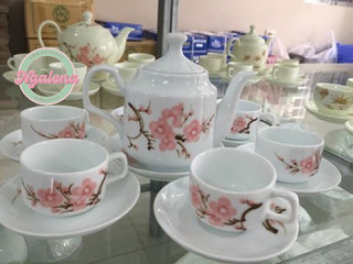 Bộ ấm chén trắng vẽ hoa