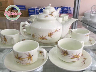 Bộ ấm chén trắng vẽ hoa