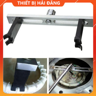 Vam cảo tháo nắp bình xăng 2 chân hỗ trợ thao tác mở nắp bình xăng nhanh, dễ dàng