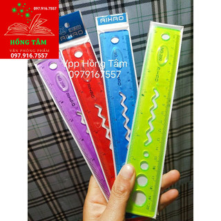 Thước kẻ dẻo 20cm có hình học