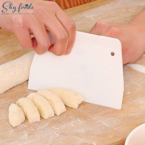 Miếng Vét Nhựa Cắt Bột Làm Bánh