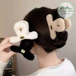 Kẹp tóc cá mập phủ lông gắn chữ minmin
