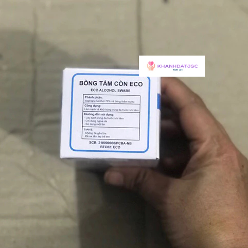 Bông tẩm cồn Eco 3x3 cm