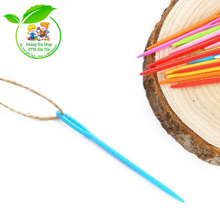 Kim nhựa to, an toàn giúp bé tập xâu dây, luồn dây