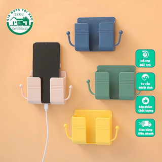 Giá đỡ dán tường để sạc điện thoại, remote, ổ cắm/ kệ đựng đồ dán tường kèm 2 móc treo đồ