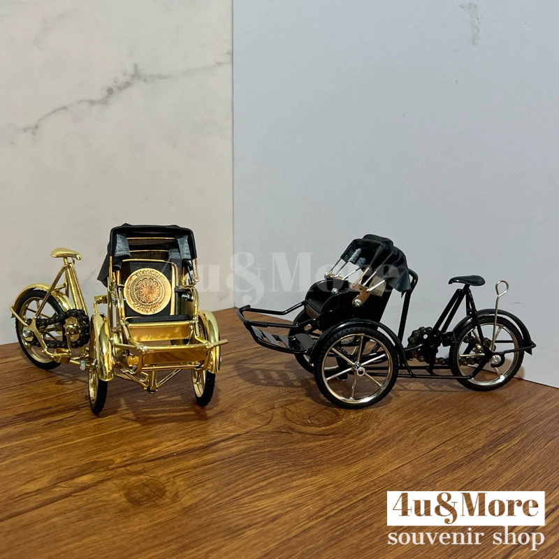 Mô hình xe xích lô sắt Việt Nam trang trí, quà tặng
