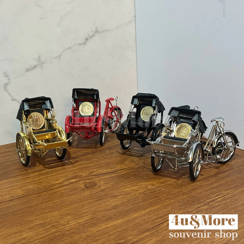 Mô hình xe xích lô sắt Việt Nam trang trí, quà tặng
