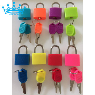 Bộ 8 khóa màu kèm chìa