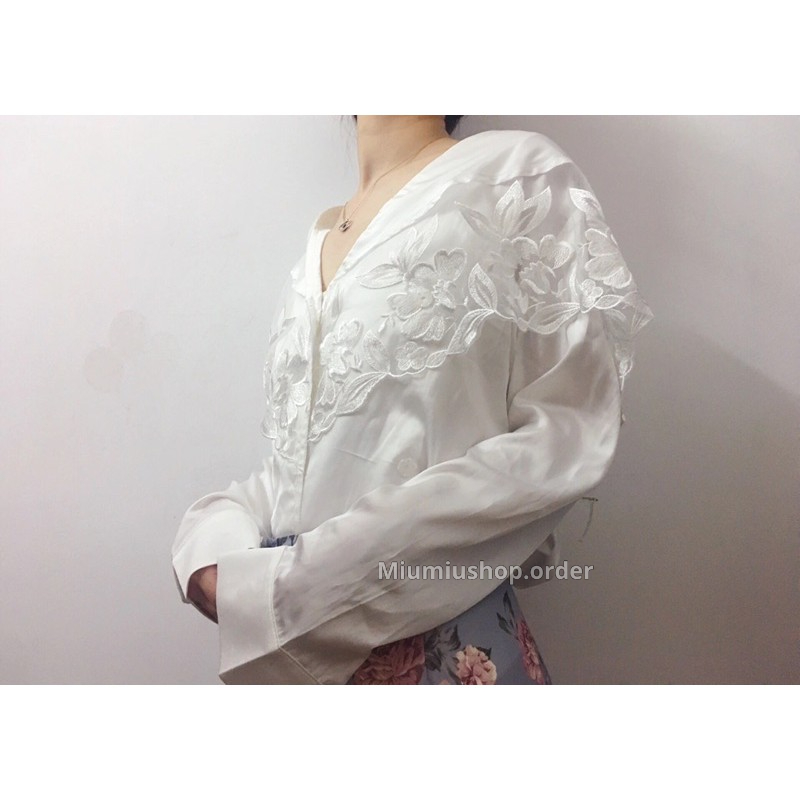 Set áo sơ mi+chân váy+vest