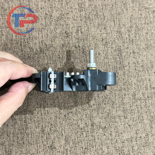 IC tiết chế máy phát Howo A7