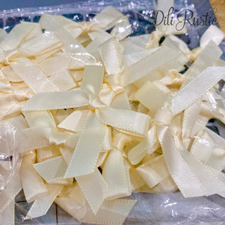 Nơ ruy băng cột sẵn xinh xắn Dili Rustic