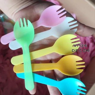 Bịch 1kg Nĩa Nhựa Đẹp ăn bánh, dĩa nhựa dùng 1 lần