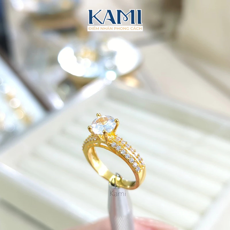 Nhẫn hột cao mạ vàng hột tấm siêu sáng Kami N431