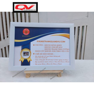 Khung hình treo tườngcm mặt kính