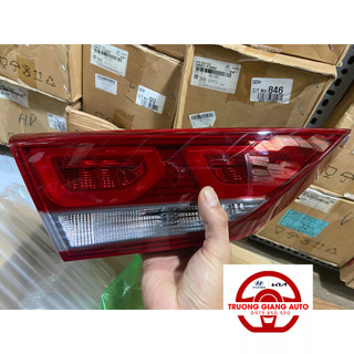 Đèn hậu miếng trong elantra 2016-2019