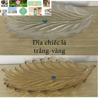 Đĩa thủy tinh hình lá vàng đựng hoa quả , bánh kẹo