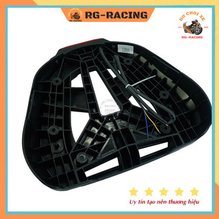 Đế Gắn Thùng Givi M7MN Có Đèn led Stop