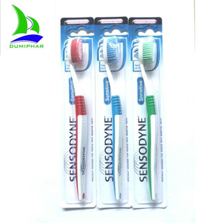 Bàn chải dành riêng cho răng ê buốt Sensodyne Sensitive Extra