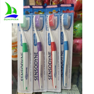 Bàn chải dành riêng cho răng ê buốt Sensodyne Sensitive Extra