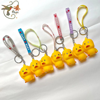 Móc khóa vịt vàng có còi bóp kêu dễ thương