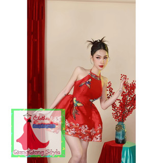 VÁY ĐỎ XOÈ THÊU HOA CỔ YẾM HỞ LƯNG 190724