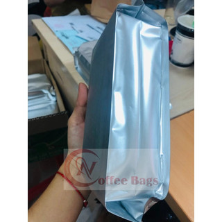 {1kg/size} túi 4 cạnh bạc, dùng đựng bột, trà, cafe
