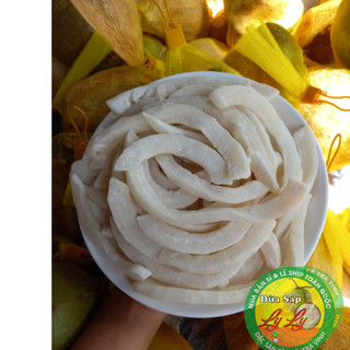 MỨT DỪA SÁP LÀM NHÀ ĐẶC SẢN CẦU KÈ TRÀ VINH