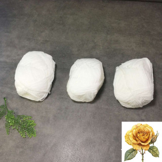 Len sợi đan móc màu trắng