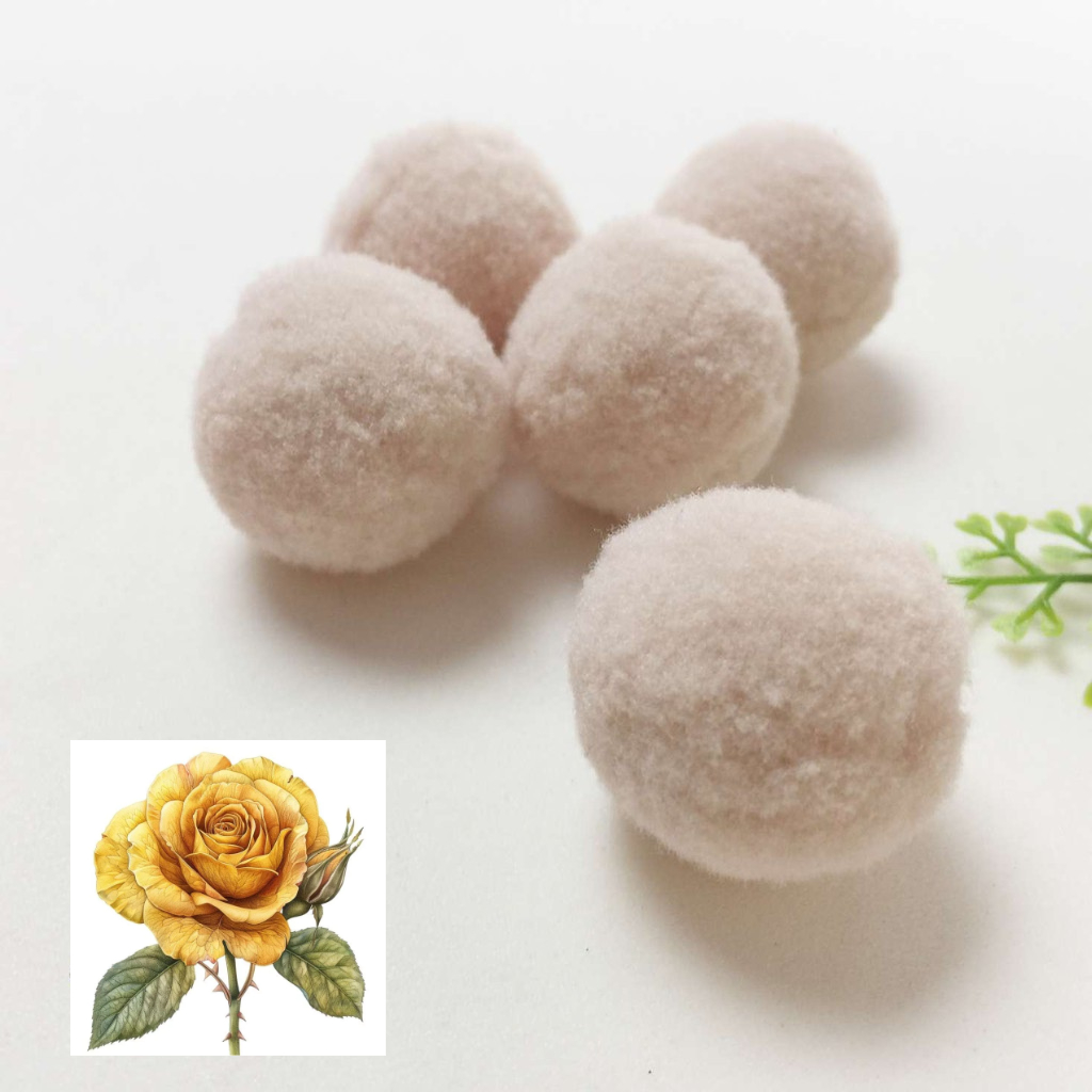 Ba cục bông len tròn màu kem - 3cm