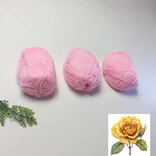 Len sợi đan móc màu hồng
