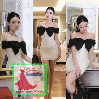 VÁY TRẮNG XÒE NHẸ LAY NGANG PHỐI TRỄ VAI NƠ ĐEN 280324