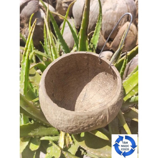 GÁO CHỨA THỨC ĂN CHO GÀ CÓ MÓC TREO