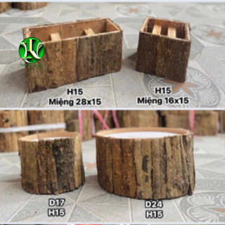 Hộp cắm hoa gắn vỏ cây bằng gỗ phong cách độc lạ, hộp độn đế cao bằng mặt gỗ, dùng kèm với xốp xanh cắm hoa.