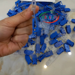 Thẻ tên kèm kẹp bộ kẹp thẻ tên nhân viên, thẻ tên Bác Sĩ cài ngực chấm công kiểm soát ra vào cơ quan