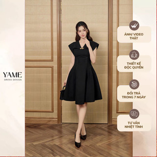 Váy nữ dáng xoè xếp ly sườn tay chờm vai cài áo hình bướm trang trí YAME YV346