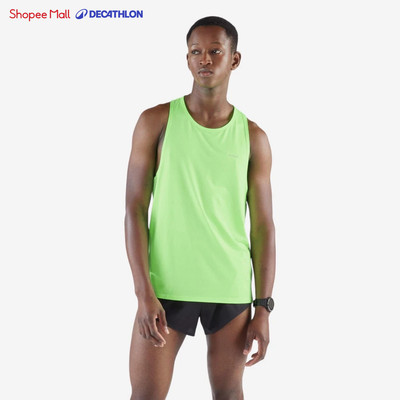 Áo ba lỗ chạy bộ nhẹ DECATHLON 900 xanh lá mã 8903114