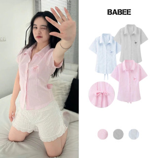 Áo Sơ Mi Nữ BABEE Cổ V Tay Ngắn Chiết Eo Buộc Nơ Sau Túi Gập Thêu Nơ Xinh Xắn Trẻ Trung Năng Động
