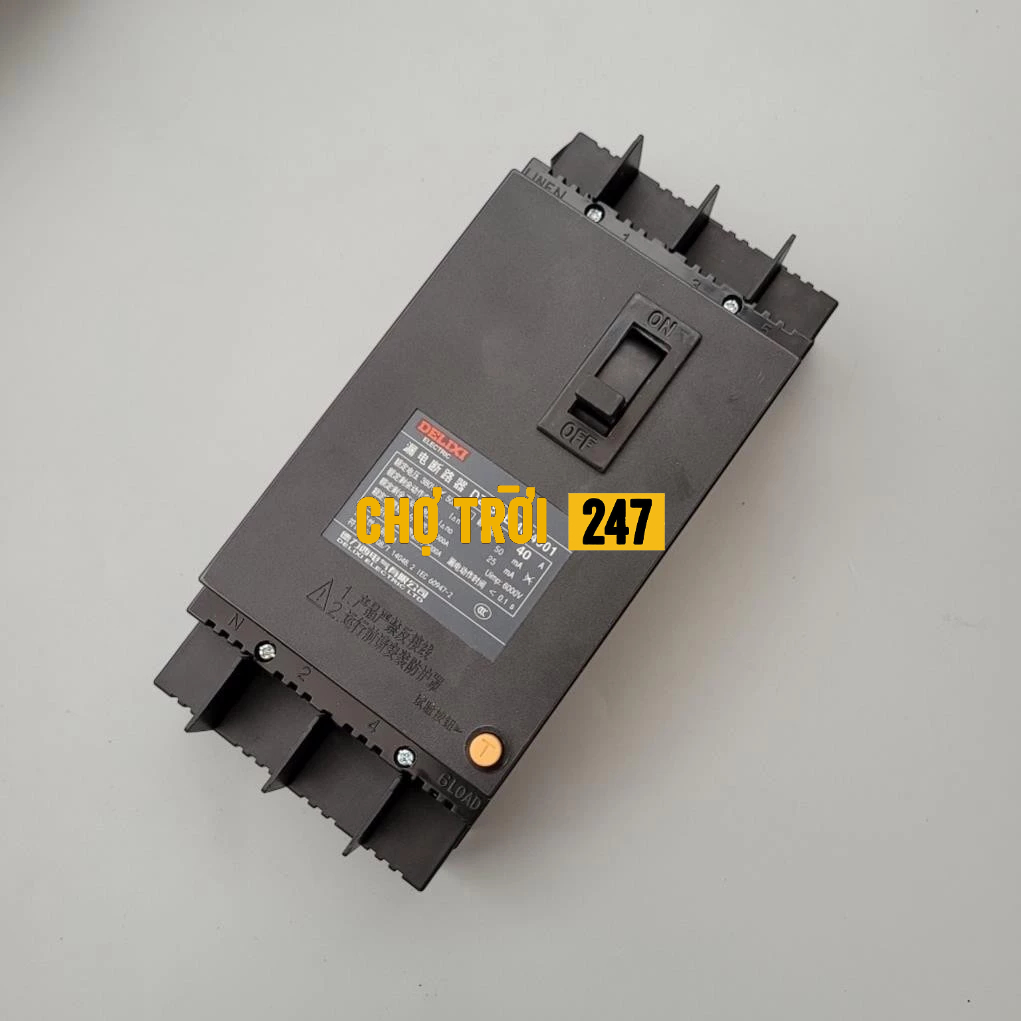 Aptomat khối 3 pha DELIXI chống giật, chống quá tải hàng chính hãng.