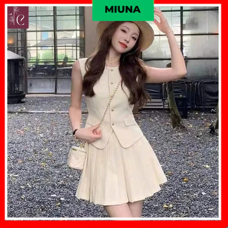 [D69] Set áo gile ngắn Miuna cổ tròn dáng ôm và chân váy xếp ly lưng cao màu be nhã nhặn _ D69