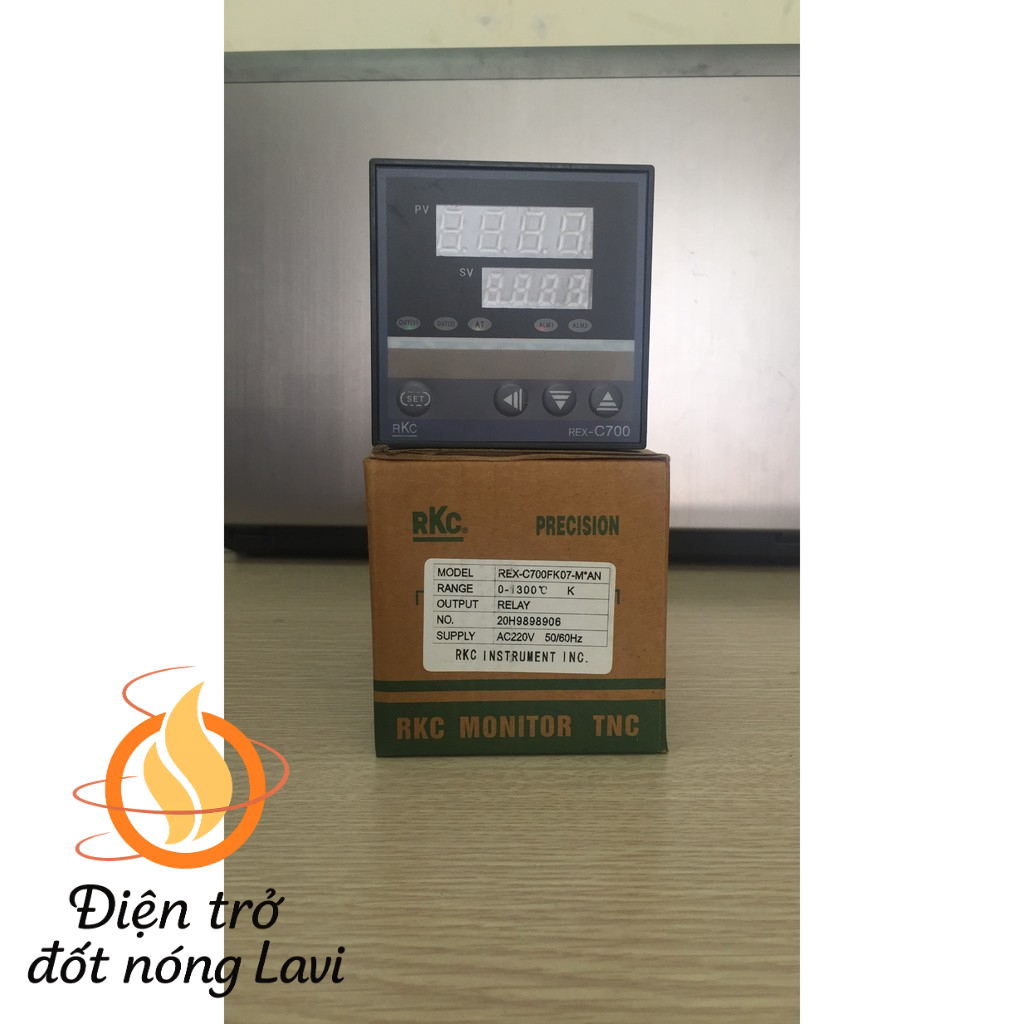 Bộ điều khiển nhiệt RKC REX-C700