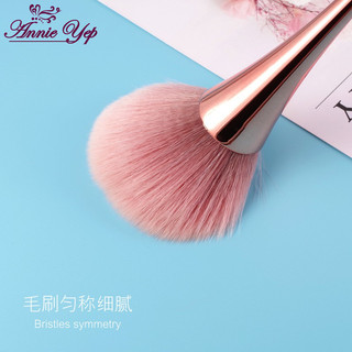 Chổi phủi bụi nail đẹp - Cọ cán dài sang chảnh, lông mềm mượt chuyên dụng (MP3868)
