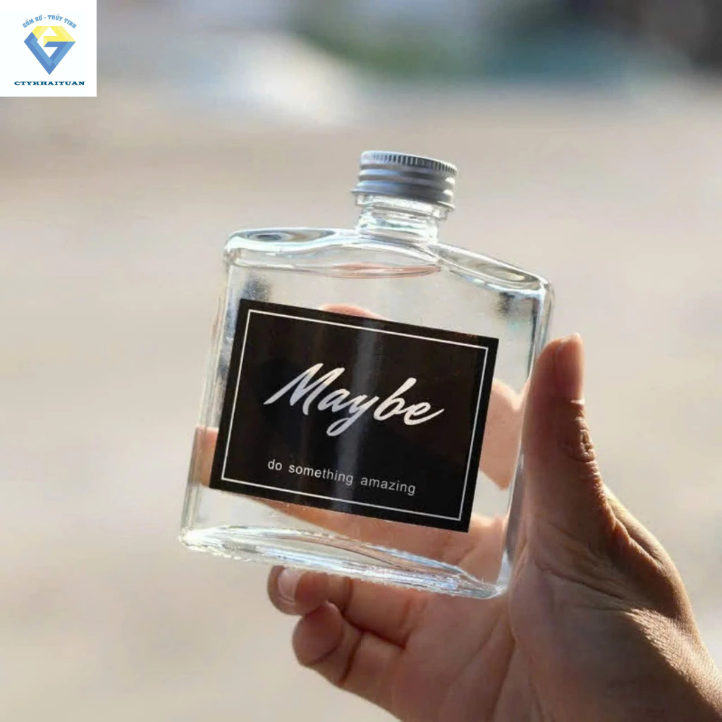 Chai dẹp 250ml VAI VUÔNG nắp bạc / chai thủy tinh 250ml kiểu hộp vuông / chai đựng cafe / nước detox