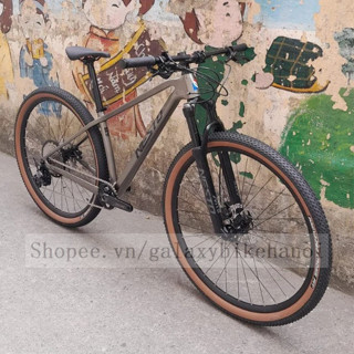 Xe Đạp Địa Hình NESTO TIGER Khung Carbon Siêu Nhẹ, Dây Âm Sườn, Trục Rỗng, Phanh Dầu Thuỷ Lực, Bộ Đề Shimano Deore 6100