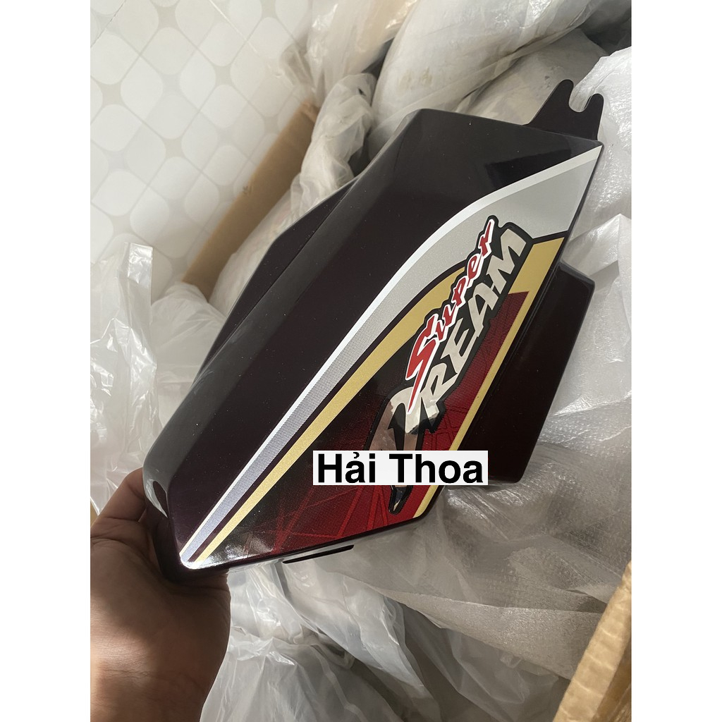 Cốp Phải Dream 100 ( Tem dán liền ) Zin Honda (83400KVV930ZA)
